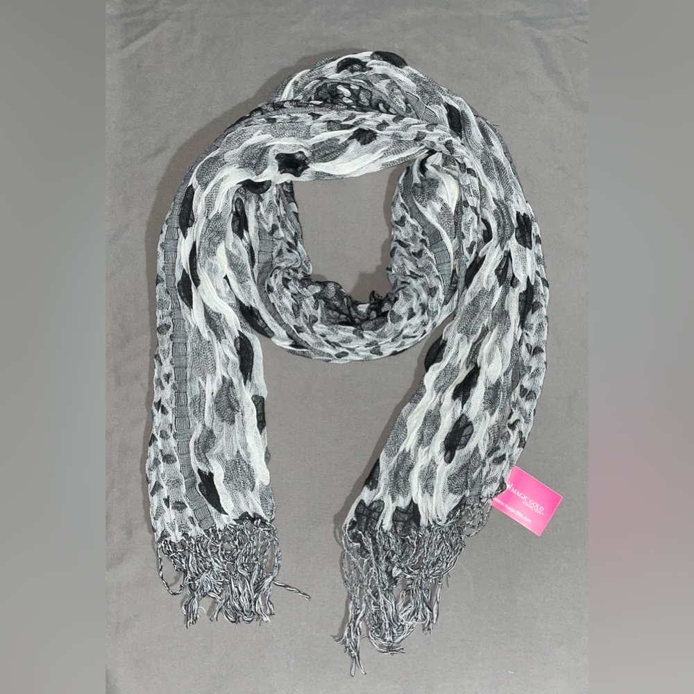 Reversible Scarf - Picture 6 of 6